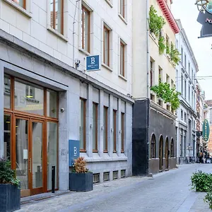 B-aparthotel Grand Place Апарт-отель
