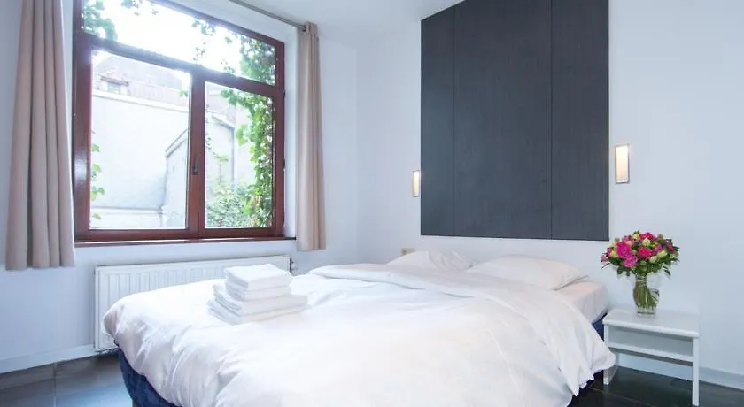 Azimut Flathotel Aparthotel Брюссель