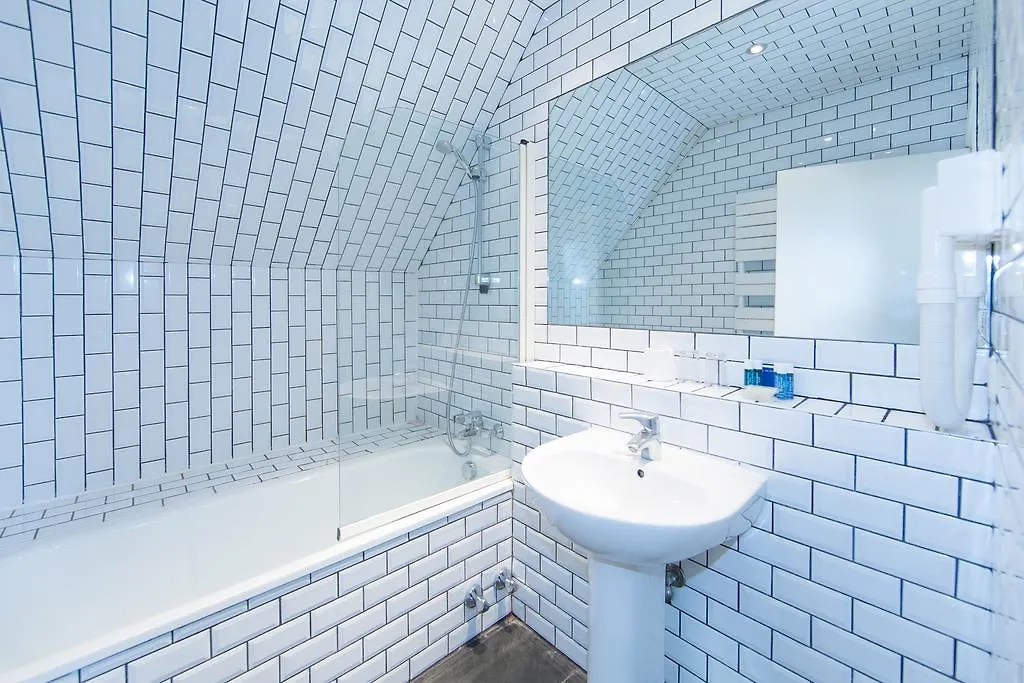 Azimut Flathotel Aparthotel Брюссель